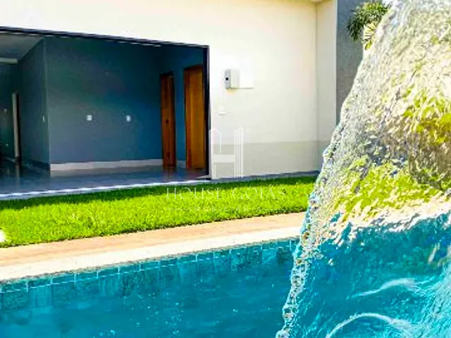 Casa com 400m² 4 quartos e 4 banheiros, à venda, no bairro Parque Industrial de Senador Canedo em Senador Canedo