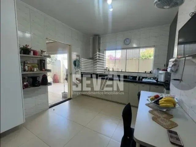 Casa com 220m² 3 quartos e 3 banheiros, à venda, no bairro Jardim Paulista em Bauru
