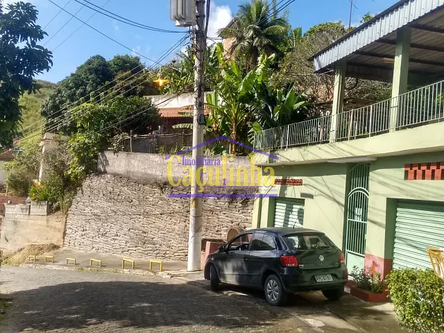Casa com 1360m² 3 quartos e 1 banheiro, à venda, no bairro Parque São Joaquim em Barra do Piraí