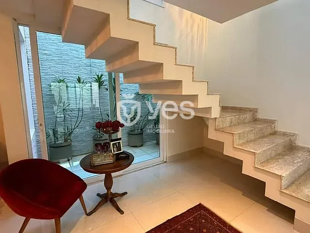 Casa 3 quartos e 3 banheiros, à venda, no bairro Centro em Araxá