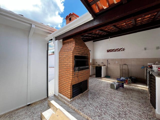 Casa para alugar, no bairro Chácara Primavera I em Pouso Alegre