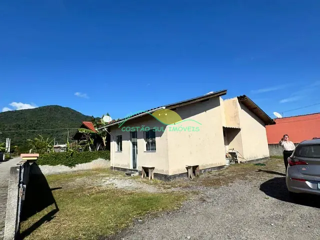 Casa 2 quartos e 2 banheiros, à venda, no bairro Ribeirão da Ilha em Florianópolis