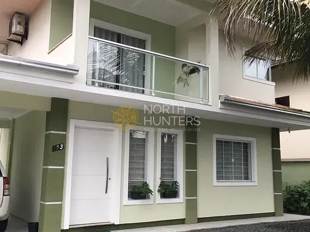 Casa com 405m² 4 quartos e 5 banheiros, à venda, no bairro Anita Garibaldi em Joinville