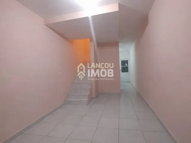 Casa 2 quartos e 2 banheiros, à venda, no bairro Jardim Arpoador em Francisco Morato