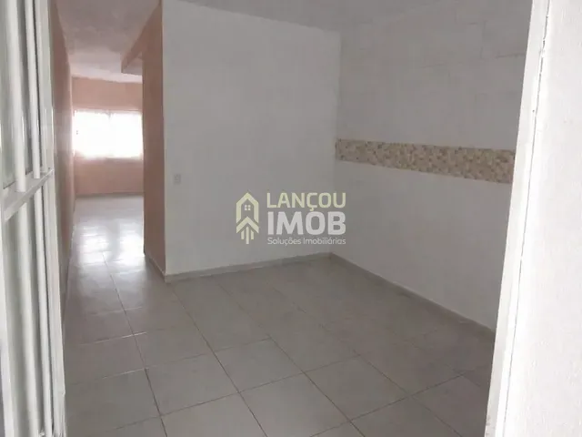 Casa 2 quartos e 2 banheiros, à venda, no bairro Jardim Arpoador em Francisco Morato
