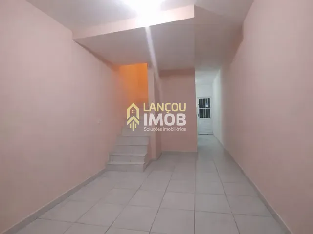 Casa 2 quartos e 2 banheiros, à venda, no bairro Jardim Arpoador em Francisco Morato