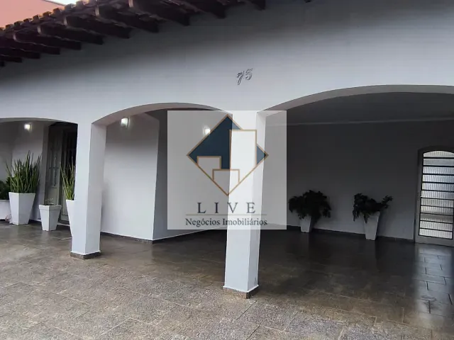 Casa 3 quartos e 4 banheiros, à venda, no bairro Vila Mac Knight em Santa Bárbara D'Oeste