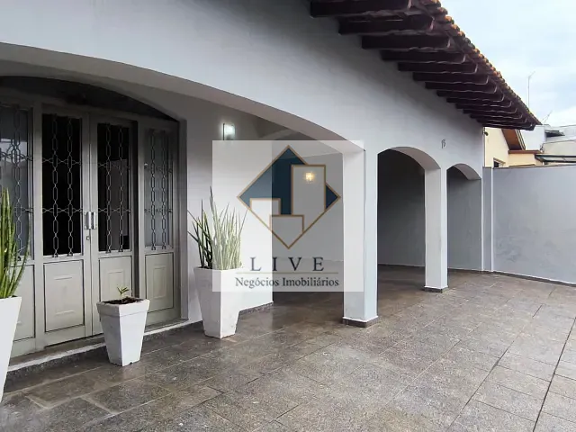 Casa 3 quartos e 4 banheiros, à venda, no bairro Vila Mac Knight em Santa Bárbara D'Oeste