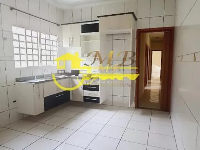 Casa com 140m² 3 quartos e 2 banheiros, à venda, no bairro Vila Avai em Indaiatuba