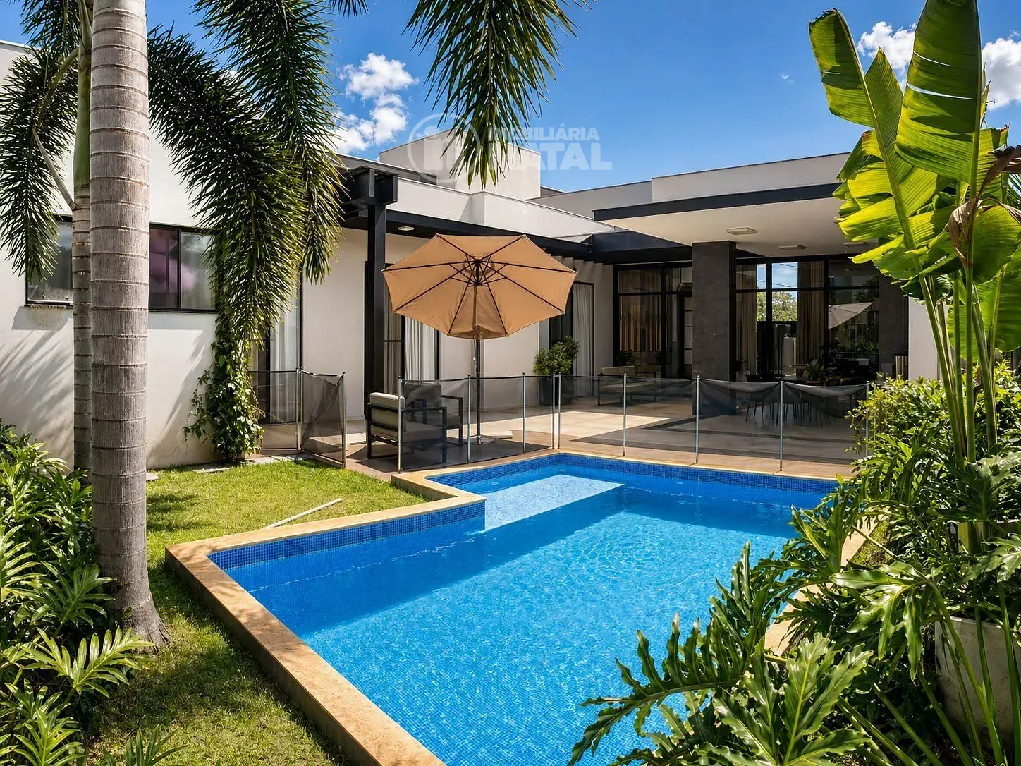 Casa, 3 quartos, 239 m² - Foto 2