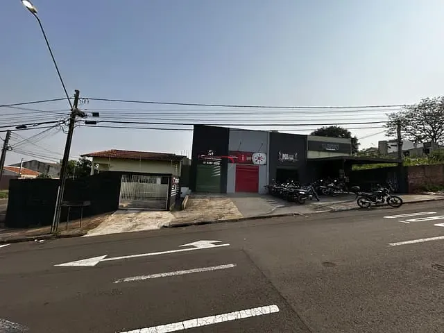 Casa com 450m², à venda, no bairro Colúmbia em Londrina