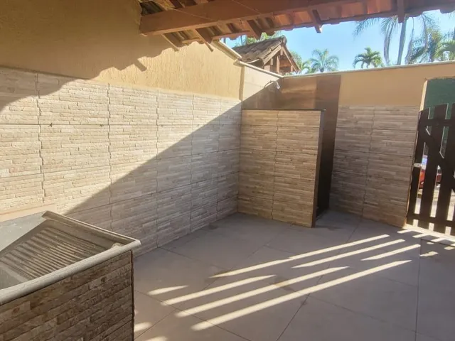 Casa 2 quartos e 2 banheiros, à venda, no bairro Jardim Campomar em Rio das Ostras