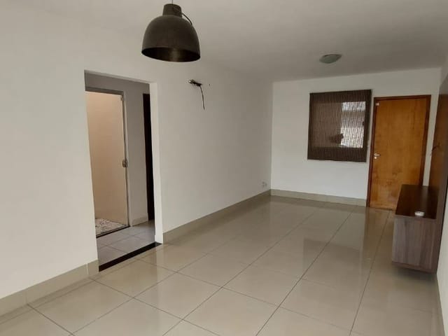 Casa com 204m² 2 quartos e 2 banheiros, à venda ou para alugar, no bairro Parque Residencial Rita Vieira em Campo Grande