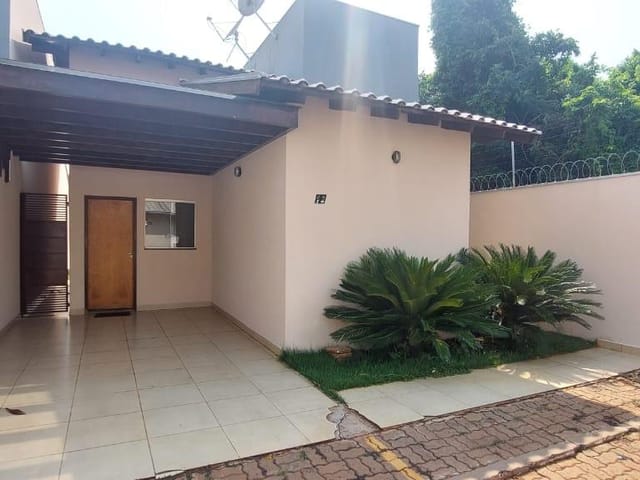 Casa com 204m² 2 quartos e 2 banheiros, à venda ou para alugar, no bairro Parque Residencial Rita Vieira em Campo Grande