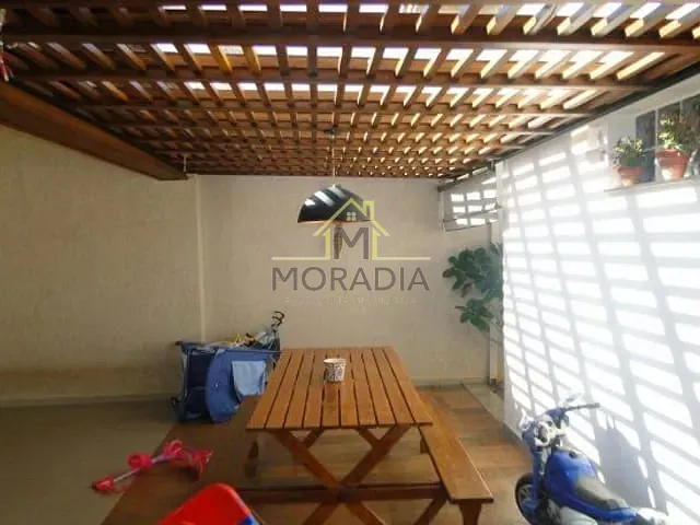 Casa com 550m² 3 quartos e 2 banheiros, à venda, no bairro Parque do Convento em Guaxupé