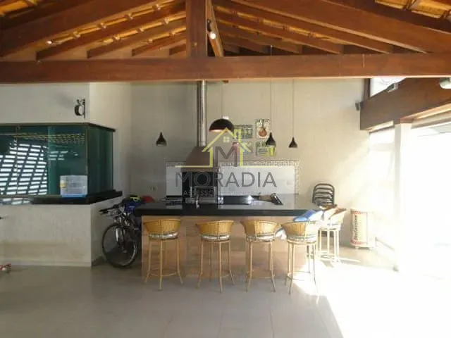 Casa com 550m² 3 quartos e 2 banheiros, à venda, no bairro Parque do Convento em Guaxupé