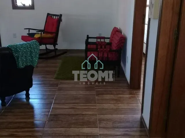 Casa com 578m² 3 quartos e 1 banheiro, à venda, no bairro Jardim Santa Catarina em Taubaté