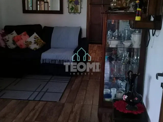 Casa com 578m² 3 quartos e 1 banheiro, à venda, no bairro Jardim Santa Catarina em Taubaté