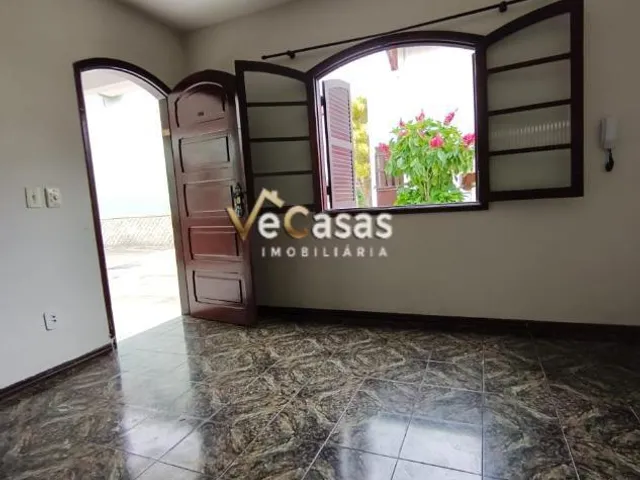 Casa com 78m² 3 quartos e 1 banheiro, para alugar, no bairro Extensão do Bosque em Rio das Ostras