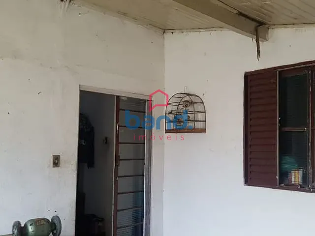 Casa com 620m² 4 quartos e 2 banheiros, à venda, no bairro Jardim Santa Eliza em Porto Feliz