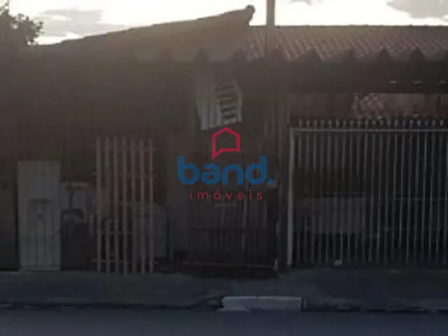 Casa com 620m² 4 quartos e 2 banheiros, à venda, no bairro Jardim Santa Eliza em Porto Feliz