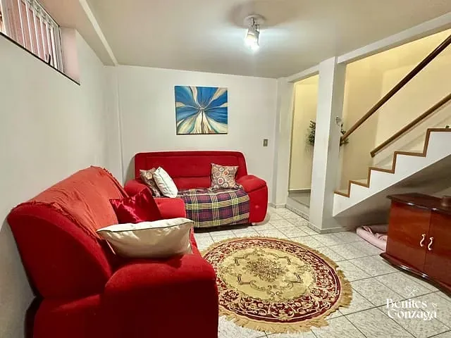 Casa 3 quartos e 3 banheiros, à venda, no bairro Zona 04 em Maringá