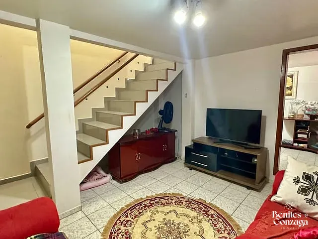 Casa 3 quartos e 3 banheiros, à venda, no bairro Zona 04 em Maringá