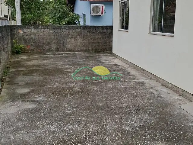 Casa com 200m² 2 quartos e 1 banheiro, para alugar, no bairro Morro das Pedras em Florianópolis