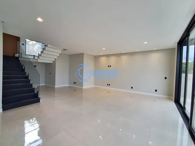 Casa com 305m² 3 quartos e 4 banheiros, à venda, no bairro Condomínio Villa Real de Bragança em Bragança Paulista