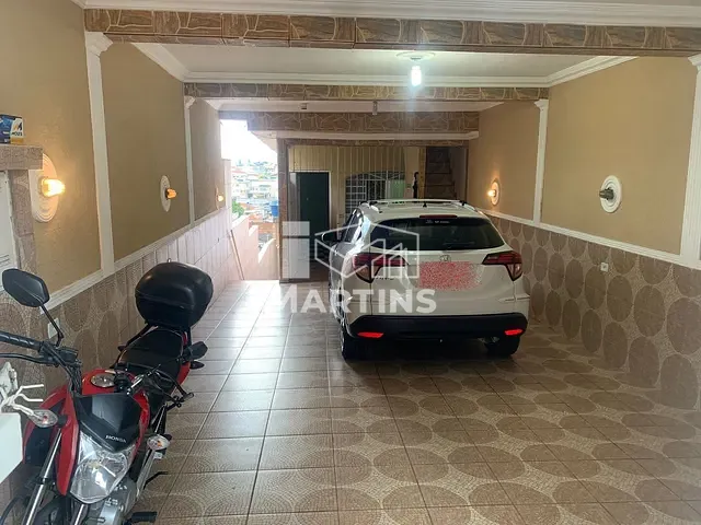 Casa com 450m² 4 quartos e 3 banheiros, à venda, no bairro Jardim Leônidas Moreira em São Paulo