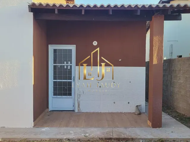 Casa com 250m² 3 quartos e 2 banheiros, à venda, no bairro Distrito Industrial em Cuiabá