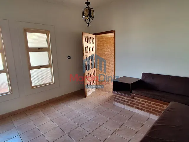 Casa 3 quartos e 1 banheiro, para alugar, no bairro Jardim Pouso Alto em Ituverava