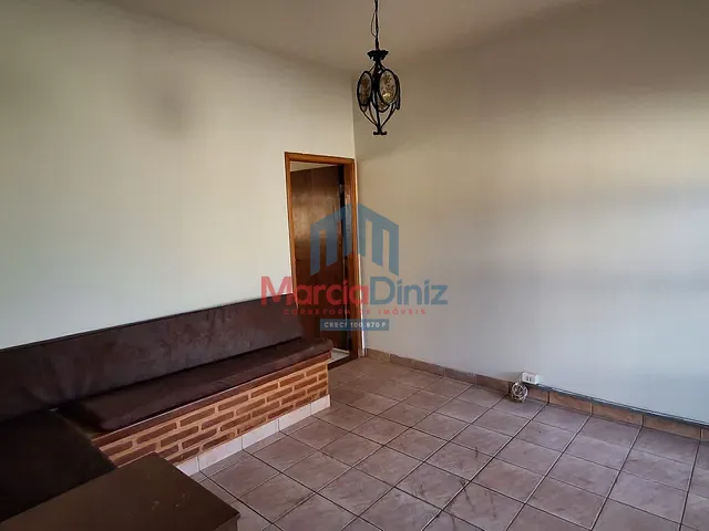 Casa 3 quartos e 1 banheiro, para alugar, no bairro Jardim Pouso Alto em Ituverava