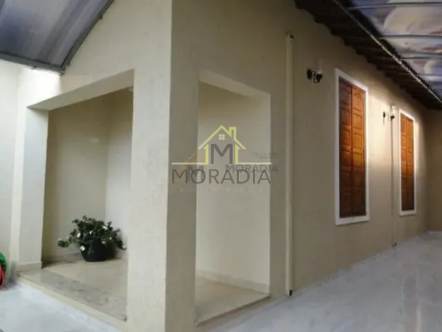 Casa com 508m² 3 quartos e 2 banheiros, à venda, no bairro Vila Rica em Guaxupé