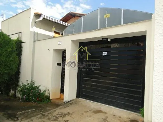 Casa com 508m² 3 quartos e 2 banheiros, à venda, no bairro Vila Rica em Guaxupé
