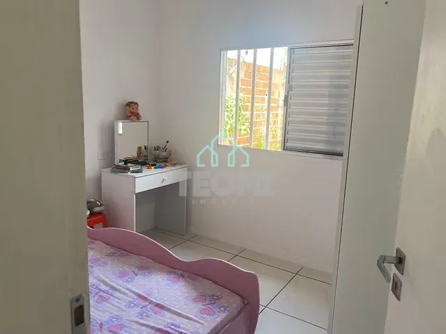 Casa com 300m² 3 quartos e 3 banheiros, à venda, no bairro Piracangaguá em Taubaté