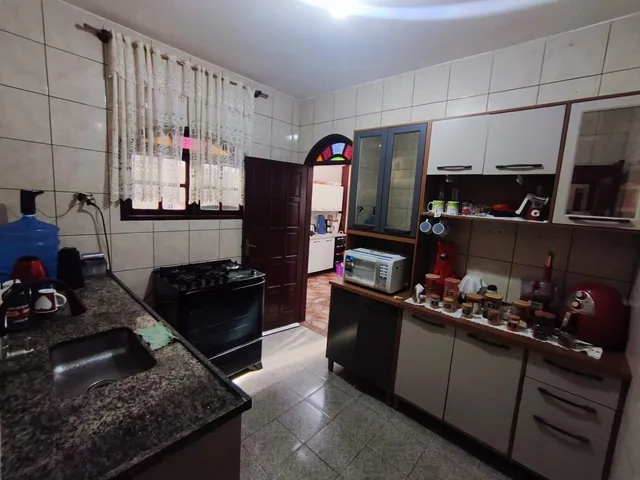Casa 3 quartos e 1 banheiro, à venda, no bairro Extensão do Bosque em Rio das Ostras