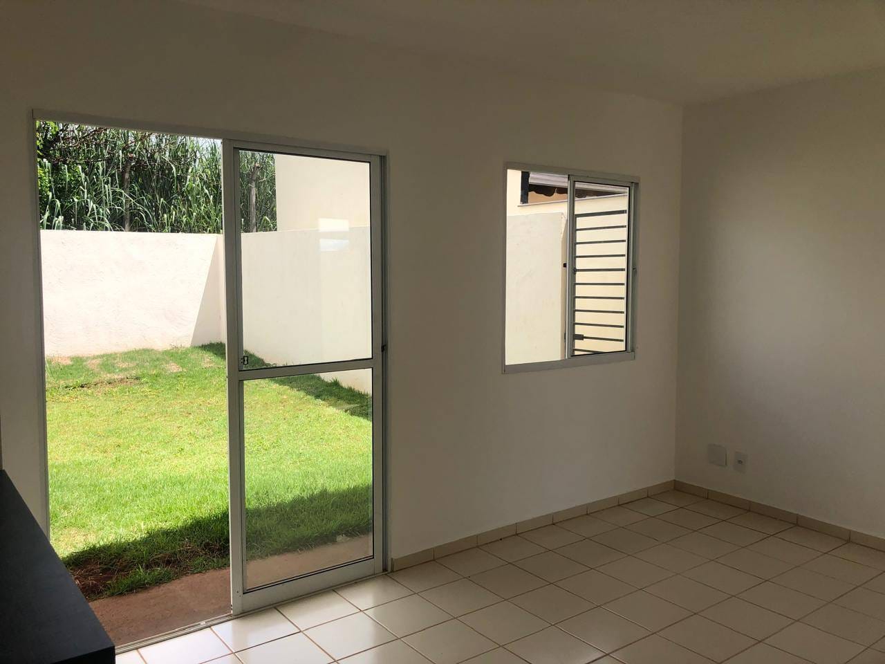 Casa à venda com 2 quartos, 55m² - Foto 6