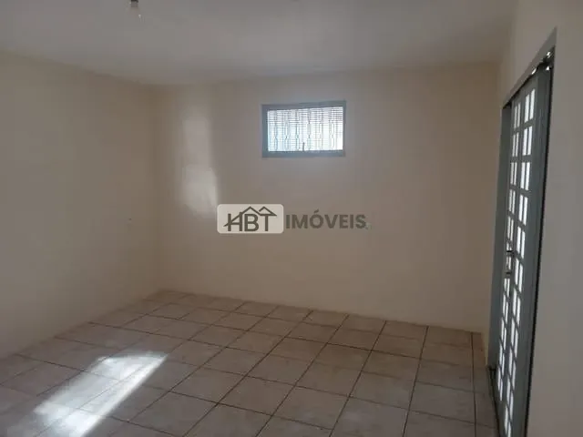 Casa 3 quartos e 3 banheiros, à venda, no bairro Núcleo Habitacional Mary Dota em Bauru