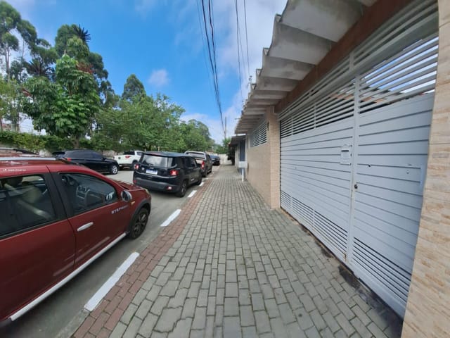 Casa 3 quartos e 2 banheiros, à venda, no bairro Vila Bandeirantes em Poá