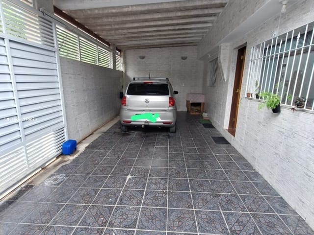 Casa 3 quartos e 2 banheiros, à venda, no bairro Vila Bandeirantes em Poá