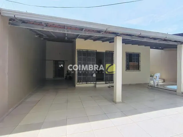 Casa com 317m² 4 quartos e 1 banheiro, para alugar, no bairro Interventoria em Santarém