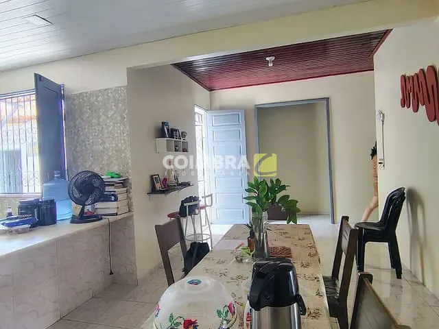 Casa com 317m² 4 quartos e 1 banheiro, para alugar, no bairro Interventoria em Santarém