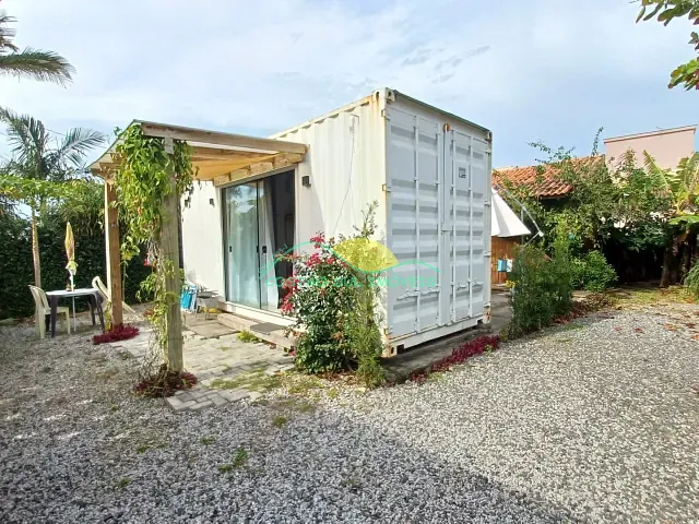 Casa 2 quartos e 2 banheiros, à venda, no bairro Morro das Pedras em Florianópolis
