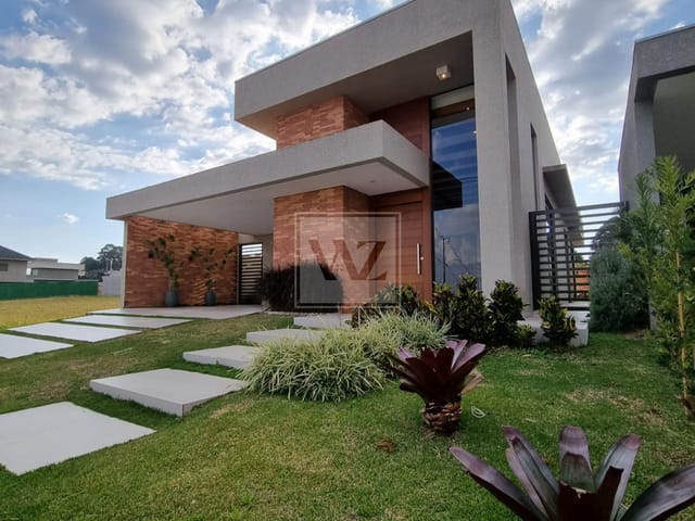 Casa com 302m² 3 quartos e 3 banheiros, à venda, no bairro Jardim Carvalho em Ponta Grossa