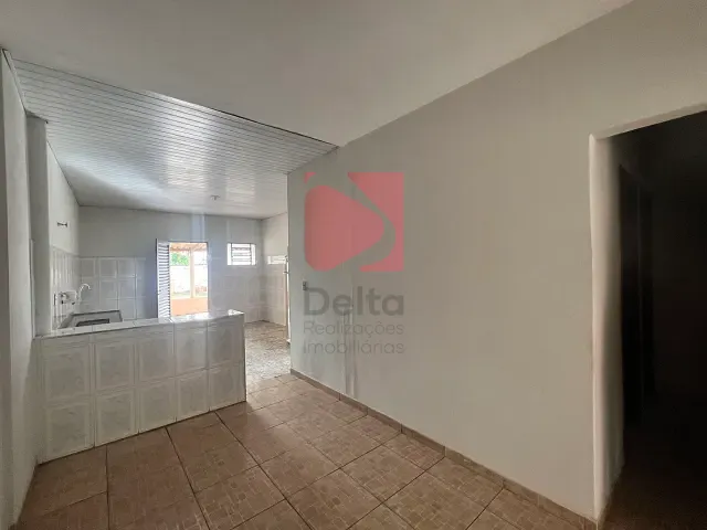 Casa 2 quartos e 1 banheiro, à venda, no bairro Vila Guilhermina em Pirassununga