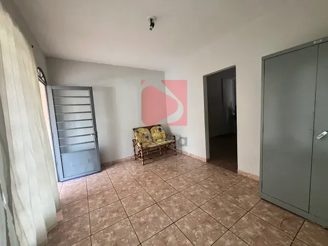 Casa 2 quartos e 1 banheiro, à venda, no bairro Vila Guilhermina em Pirassununga