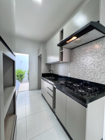 Casa com 123m² 2 quartos e 1 banheiro, à venda, no bairro Parque dos Ingás em Nova Mutum
