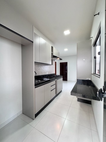 Casa com 123m² 2 quartos e 1 banheiro, à venda, no bairro Parque dos Ingás em Nova Mutum