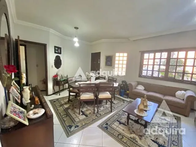 Sobrado com 193m² 3 quartos e 3 banheiros, à venda, no bairro Centro em Ponta Grossa
